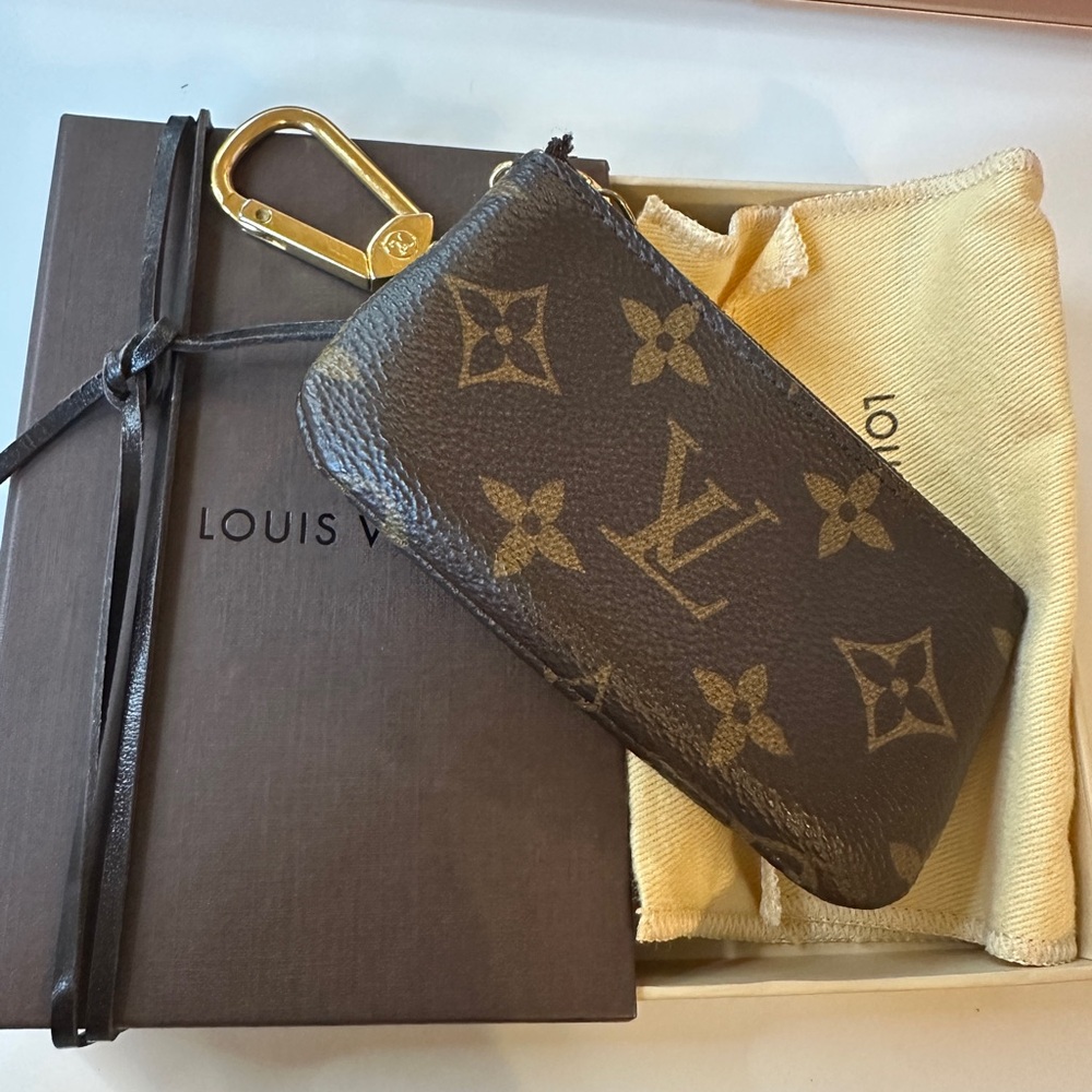 Louis Vuitton key pouch Monogram